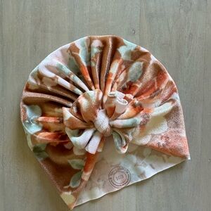 Bunny Knots - head wrap NB 0-3 MO with big stretch, can fit up to 6 mo or more.